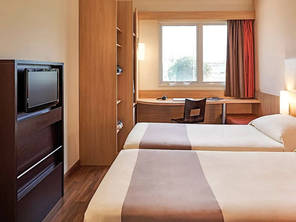 Ibis Sao Jose Hotel