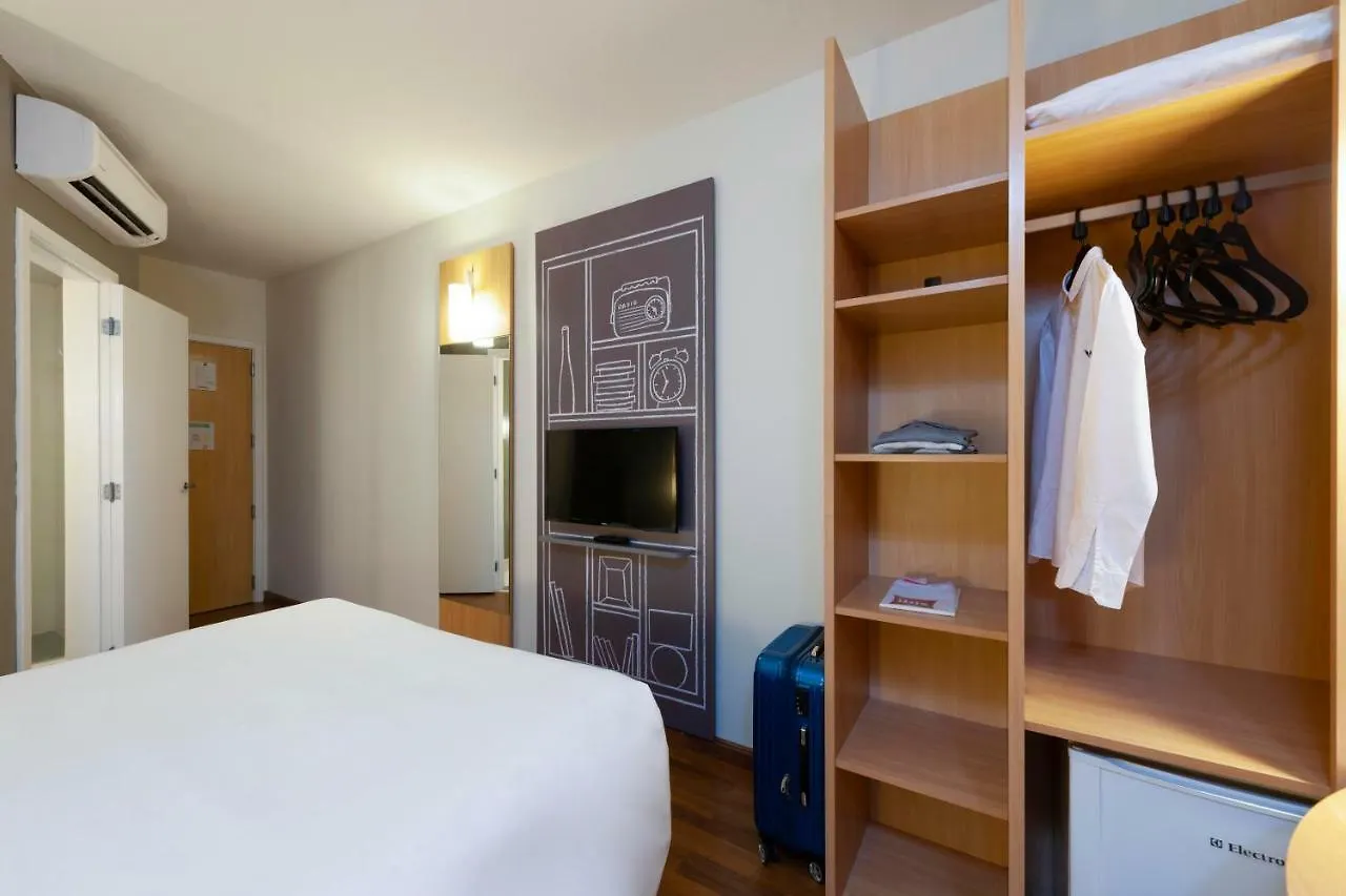 Ibis Sao Jose Hotel