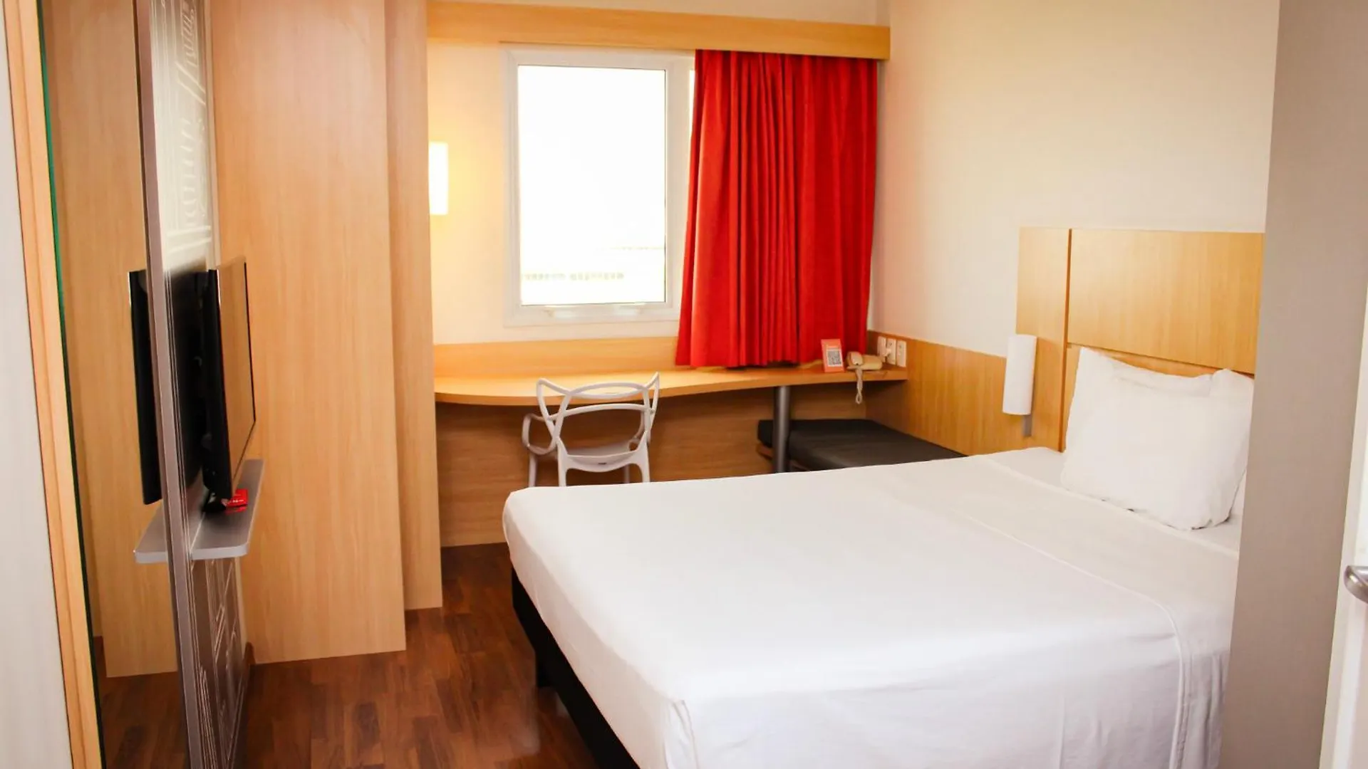 Ibis Sao Jose Hotel Sao Jose  3*, Sao Jose (Santa Catarina)